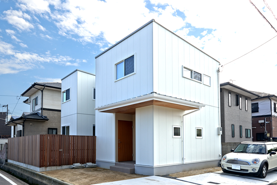 横原邸外観.jpg