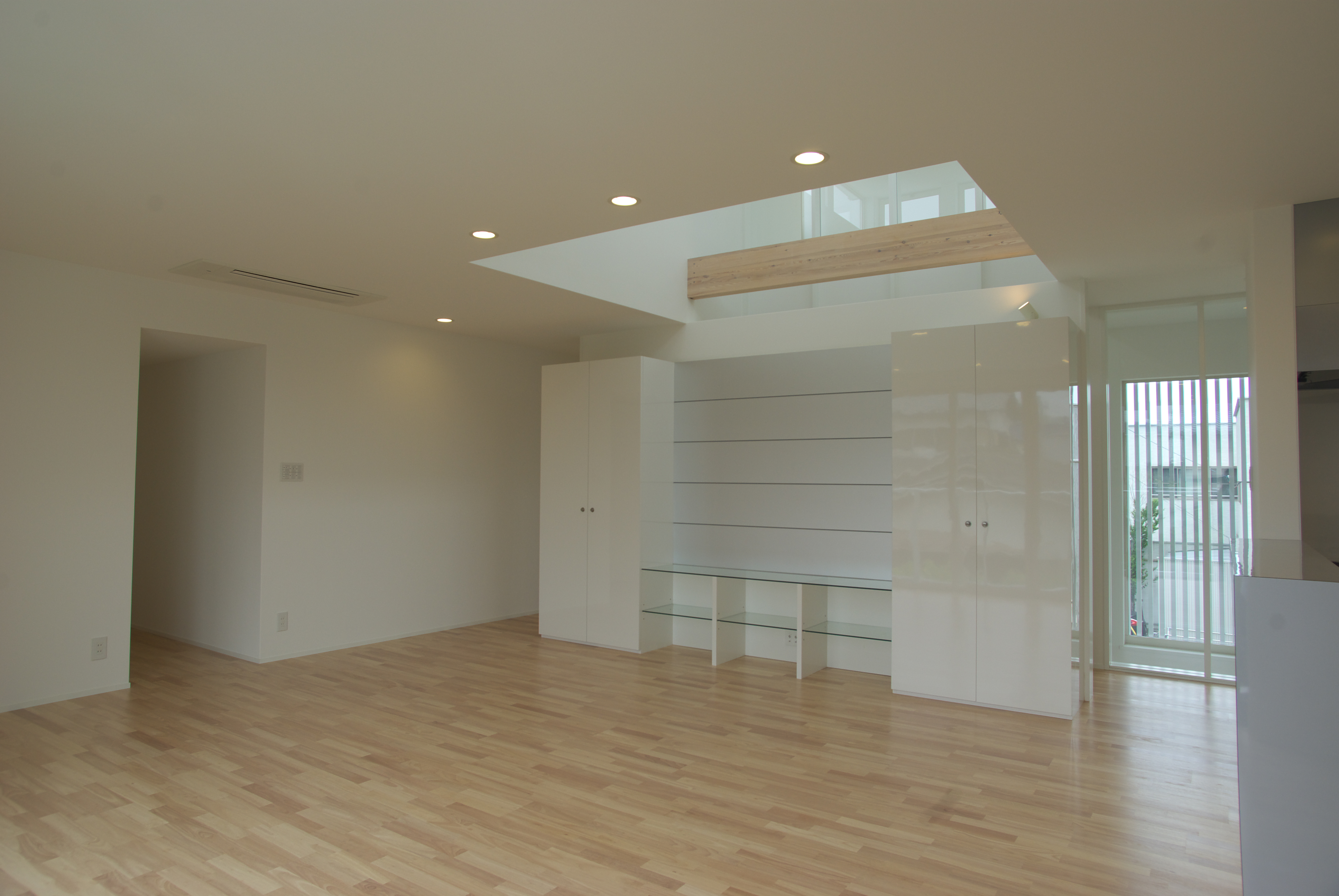 090506living2f2.jpg