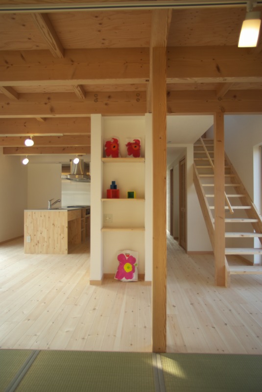 100201ikemoto-living1.jpg
