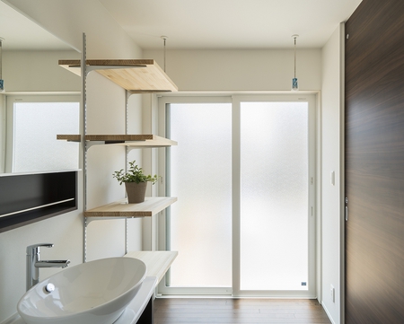 s-29washroom1.jpg